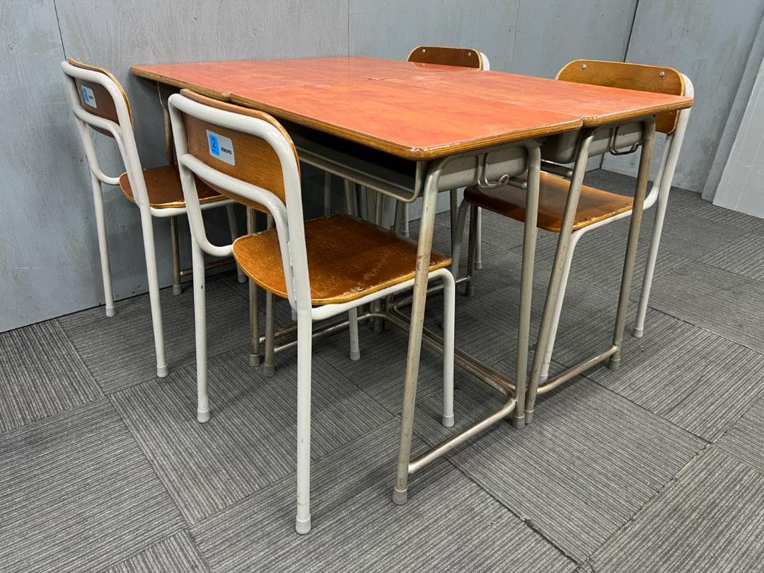 512◆格安配送地域あり◆ホウトク製◆学童机・椅子4組(旧JIS2号)学校学習塾