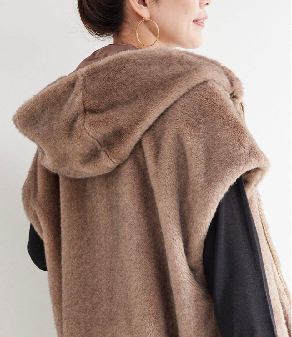 B.C STOCK フード付ミンク調ベスト