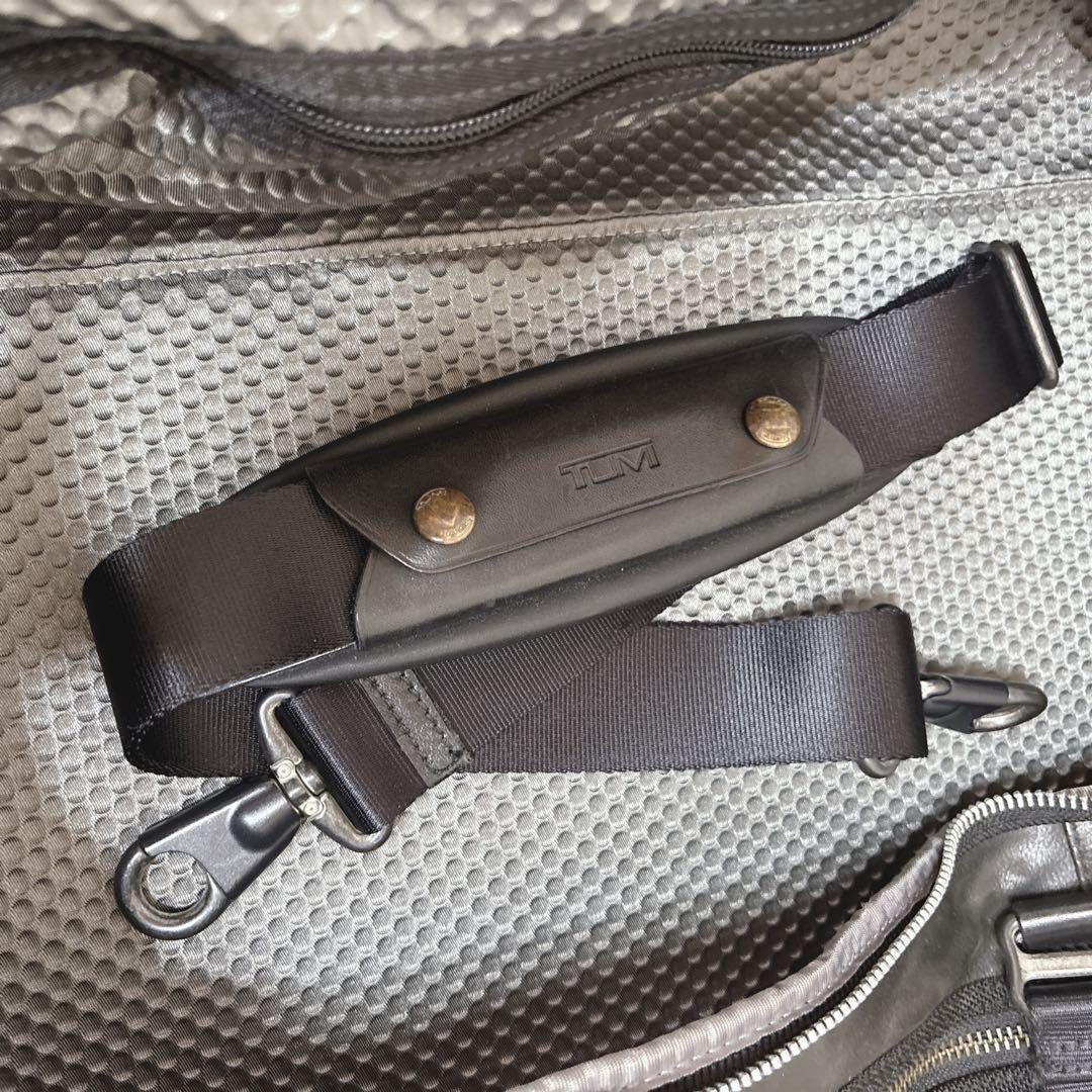 TUMI トゥミ レザー ボストンバッグ トラベル ビジネス 出張 仕事 旅行