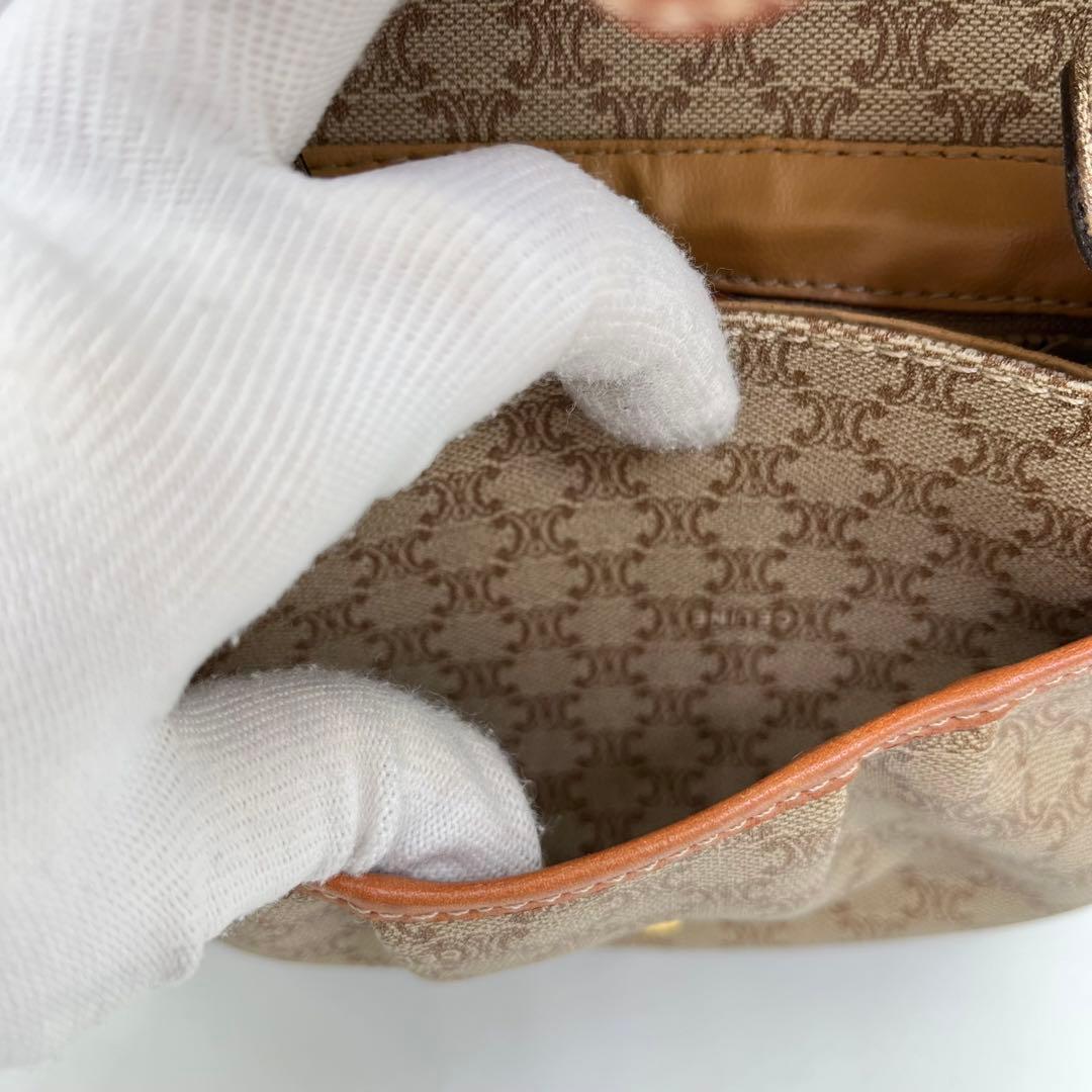【美品】CELINE ショルダーバッグ 斜めがけ ホワイトマカダム柄 トリオンフ