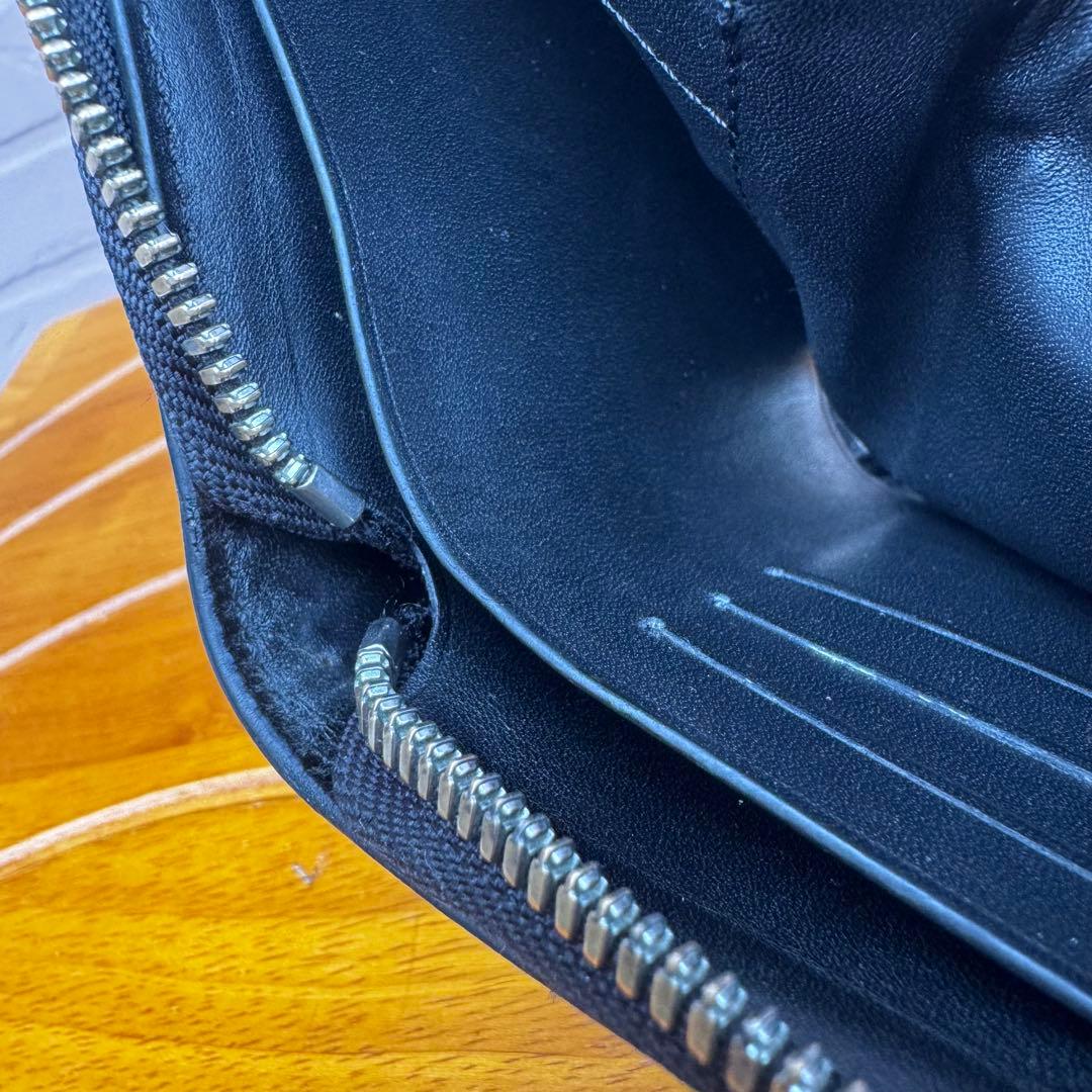 【人気モデル】ベルルッティ イタウバスクエア スクリットレザー ジップウォレット