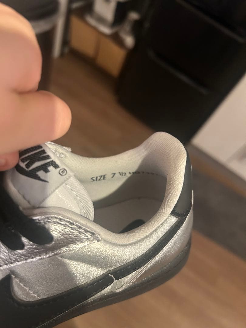 Nike フィールド ジェネラル 24.5㎝ スニーカー　シルバー