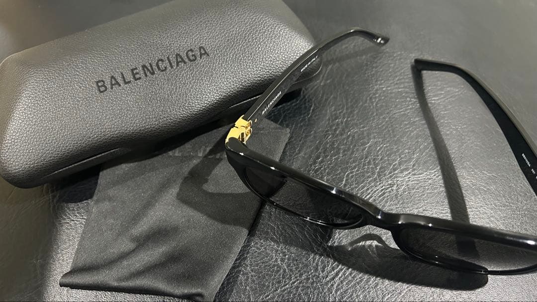 大丸札幌　BALENCIAGA 購入ブラック サングラス ケース付き