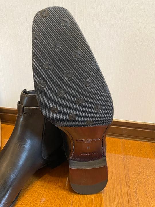 リ*ー様 美品新品 未使用★メンズ ルイヴィトン ブーツ