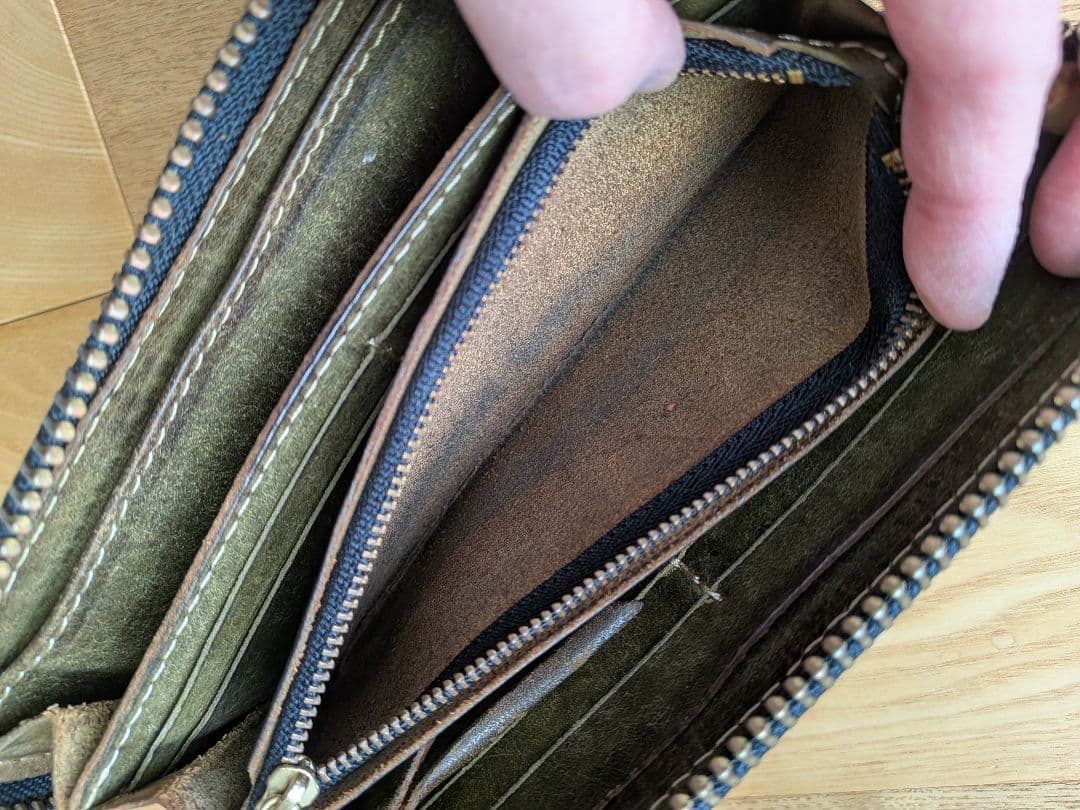 ryu長財布 ブラウン系 タッセル付き