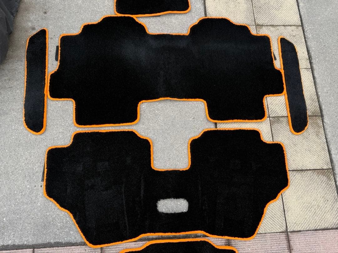 【シエンタ　170‼️】　クラッツィオ　カスタムオーダーフロアマット　おまけ付き‼️