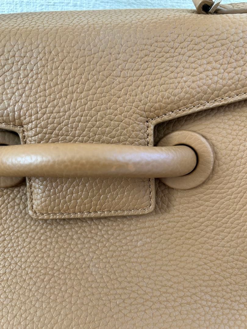 VASIC ブラウンレザー ショルダーバッグ