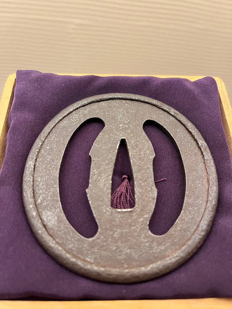 鉄鍔　海鼠透かし鍔　無銘