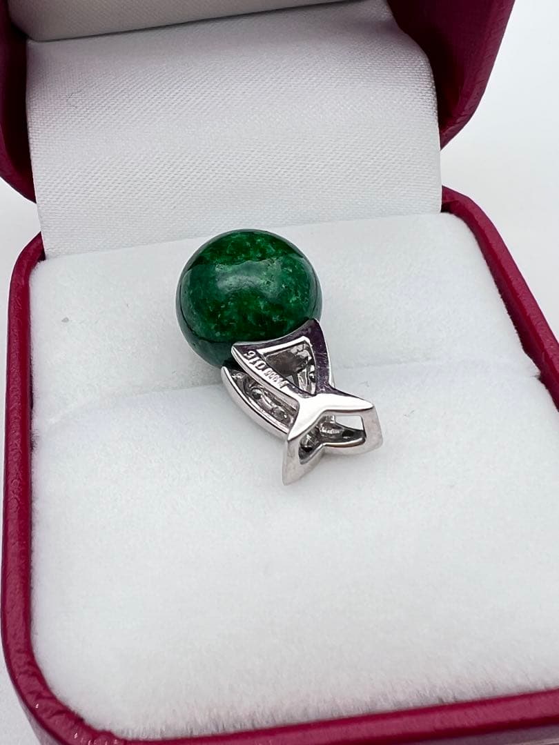 PT900プナチナ　天然翡翠 ペンダント　ダイヤモンド付き