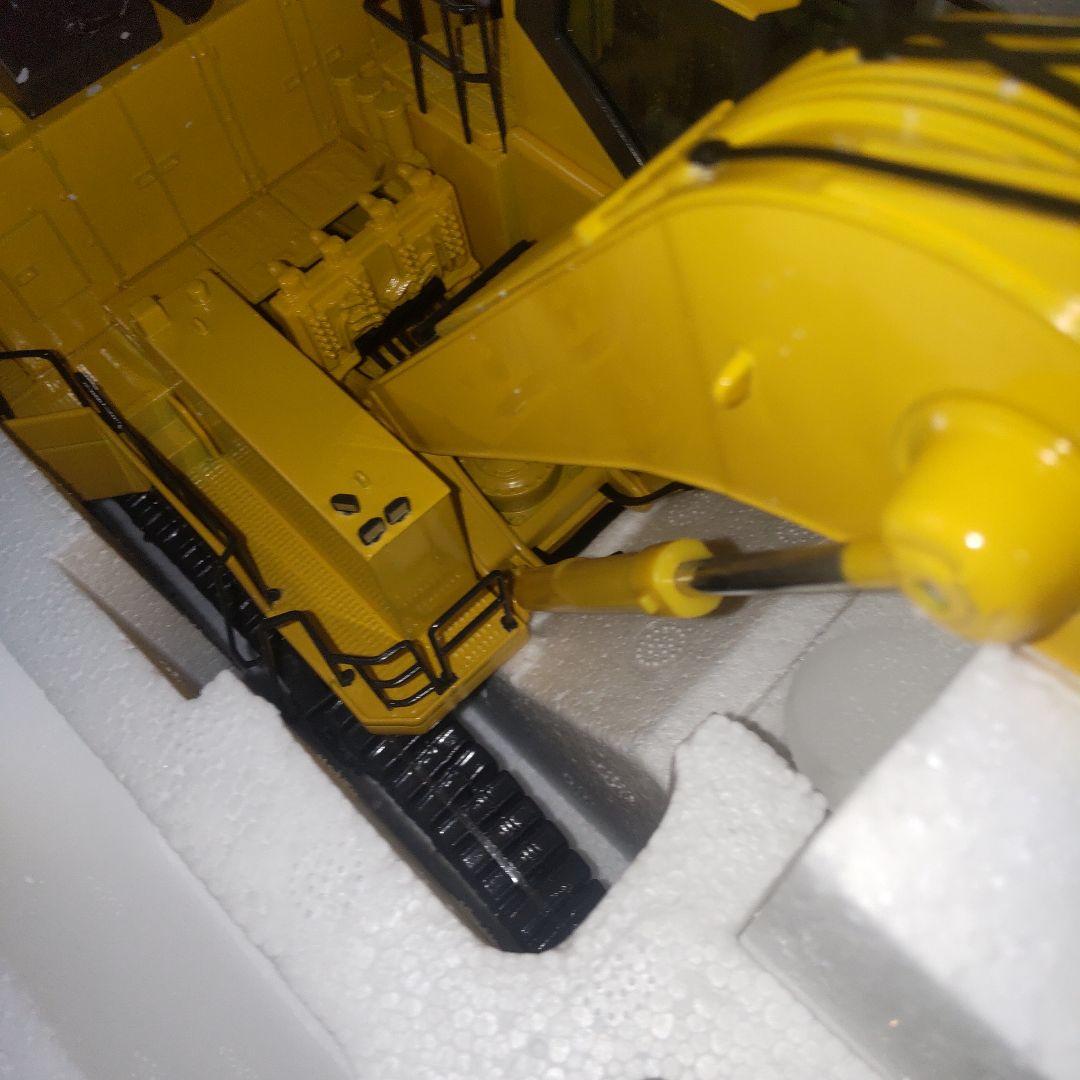 コマツ建機　PC2000-8 BACKHOE 　1/50 ケンクラフト製