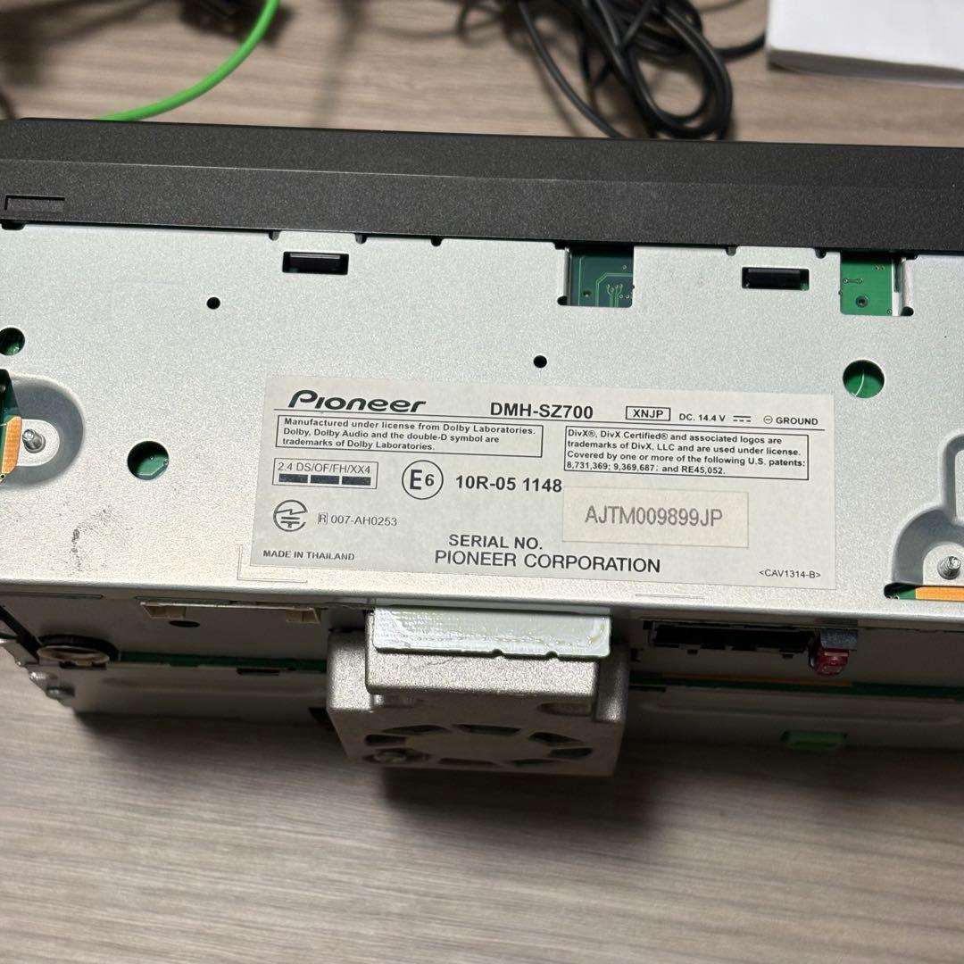 Carrozzeria DMH-SZ700 ディスプレイオーディオ