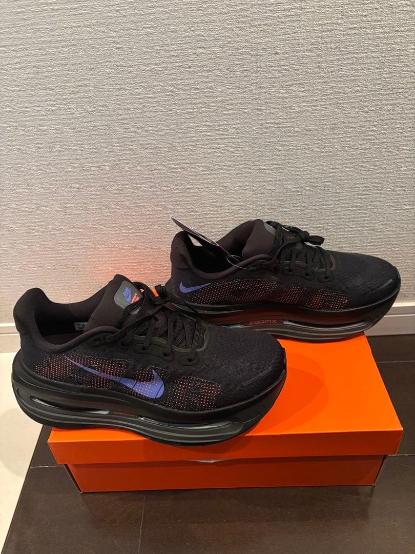 ナイキボメロプレミアムNike VOMEROPremium WMNS26.0cm