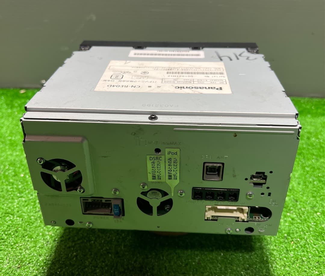 パナソニック CN-RE04D ナビゲーション フルセグ。地図データ2017年。