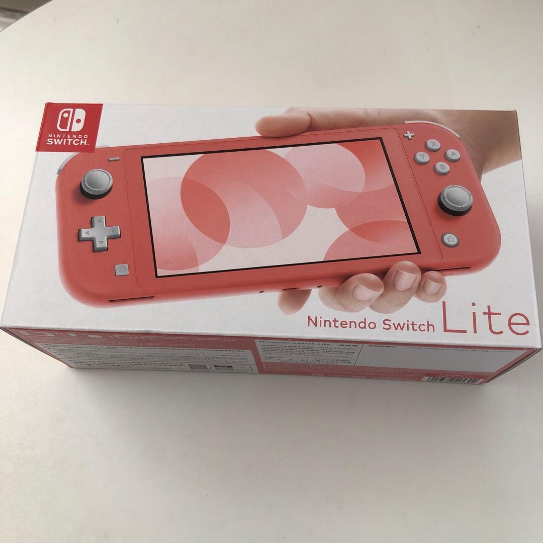 Nintendo Switchライト　コーラル