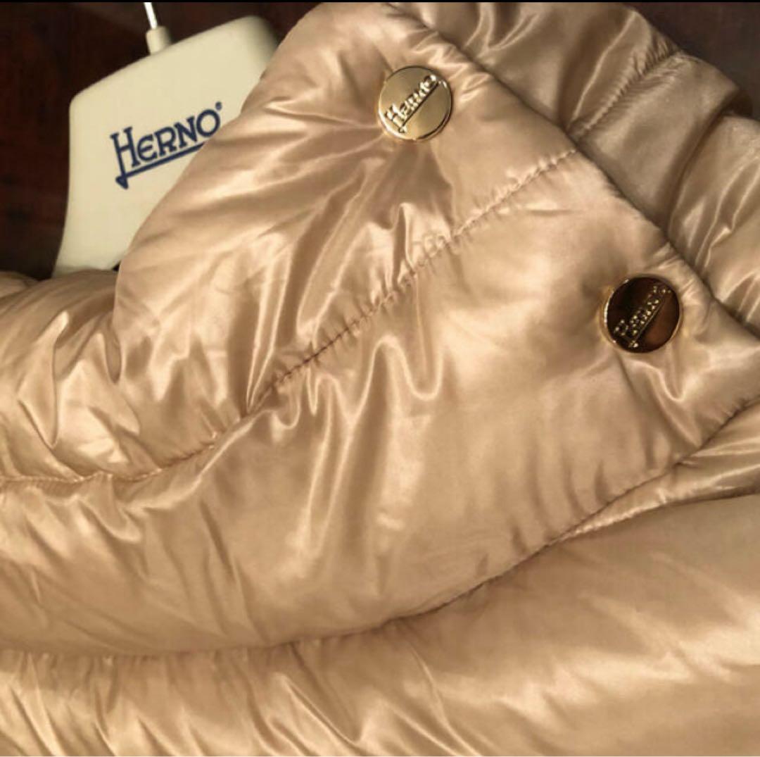 専用ヘルノ HERNO ダウン　ポンチョ　モンクレールタトラス デュベティカ