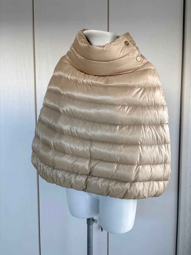 専用ヘルノ HERNO ダウン　ポンチョ　モンクレールタトラス デュベティカ