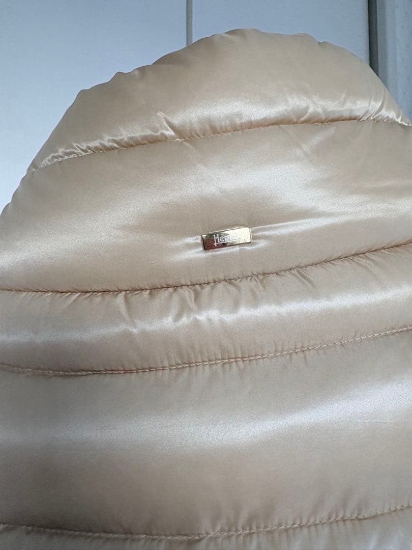 専用ヘルノ HERNO ダウン　ポンチョ　モンクレールタトラス デュベティカ
