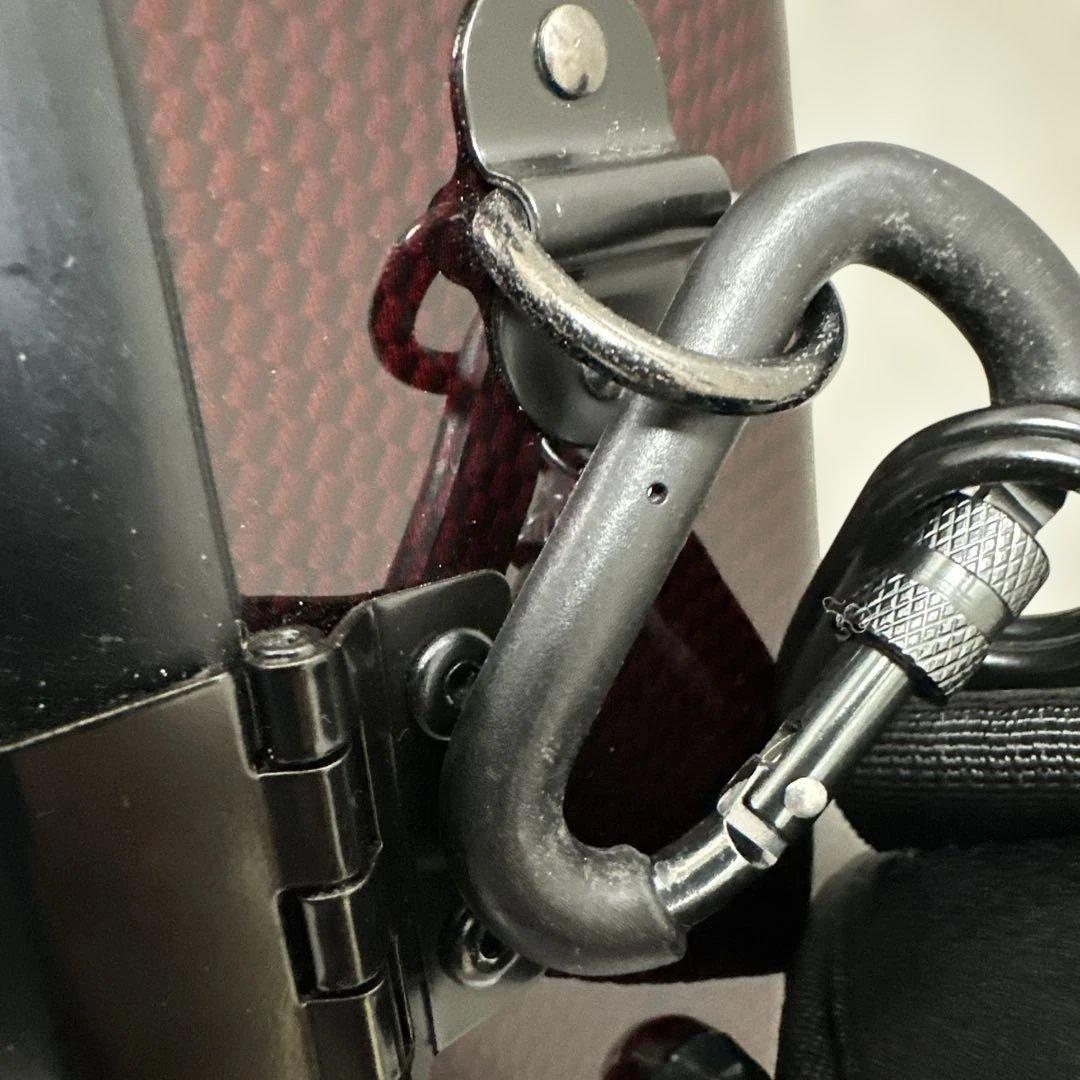 カーボンマック　ビオラケース　カラーワインレッド