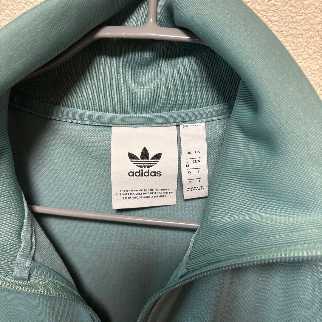 ⭐︎希少、美品⭐︎adidasベッケンバウアートトラックジャケット/くすみグリーン