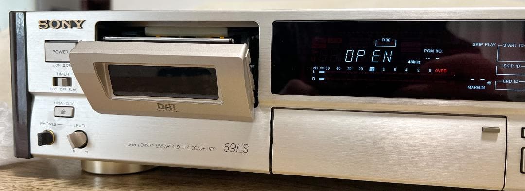 ★SONY DTC-59ES★DATデッキ ジャンク品★取扱説明書付