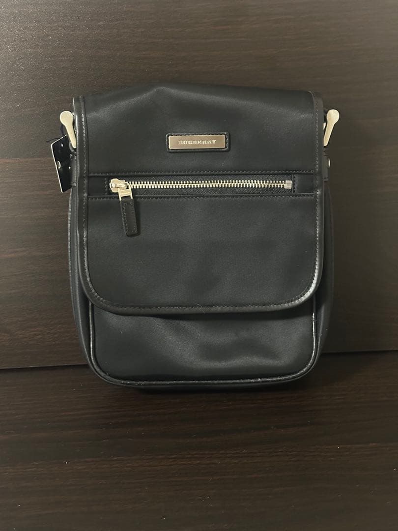 BURBERRY バーバリー ショルダーバッグ ブラック レザー