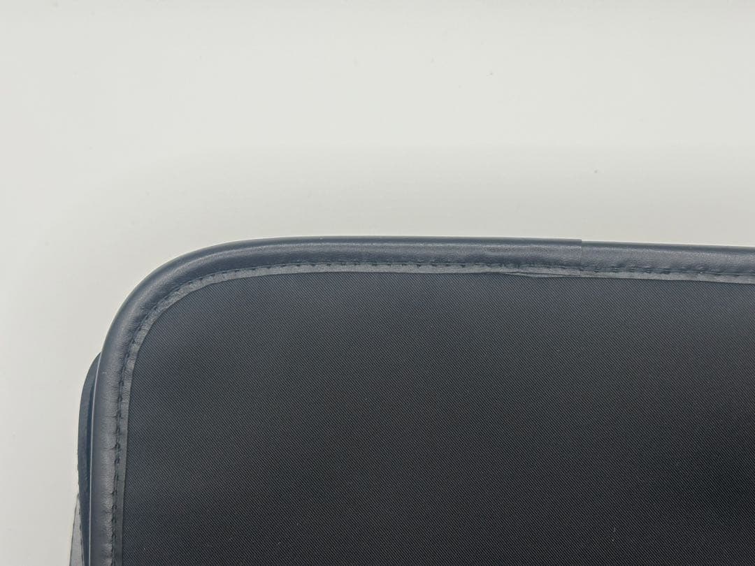 BURBERRY バーバリー ショルダーバッグ ブラック レザー