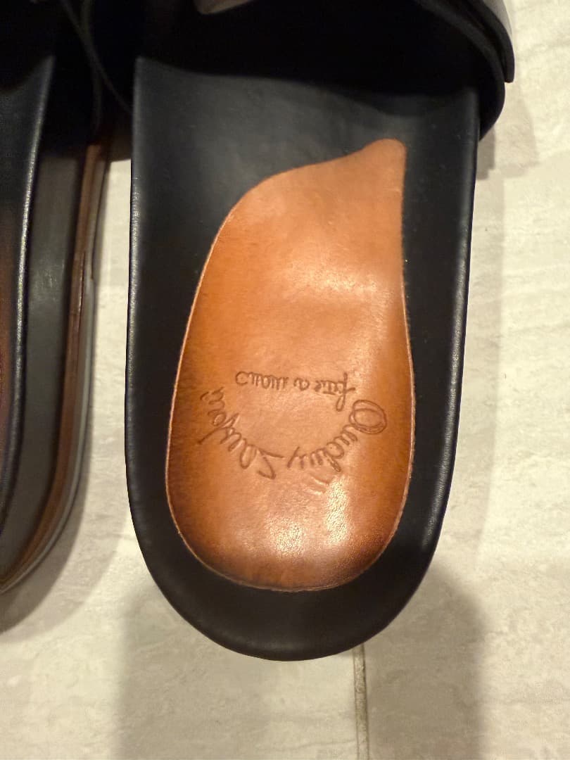 中古【SNTONI サントーニダブルバックル レザーサンダル 定価12.4万円】