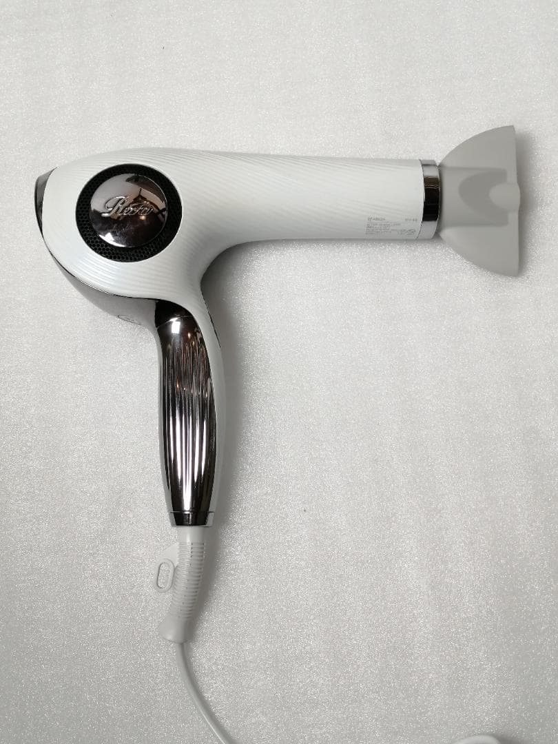 17 ReFa リファ　ヘアドライヤー　ホワイト