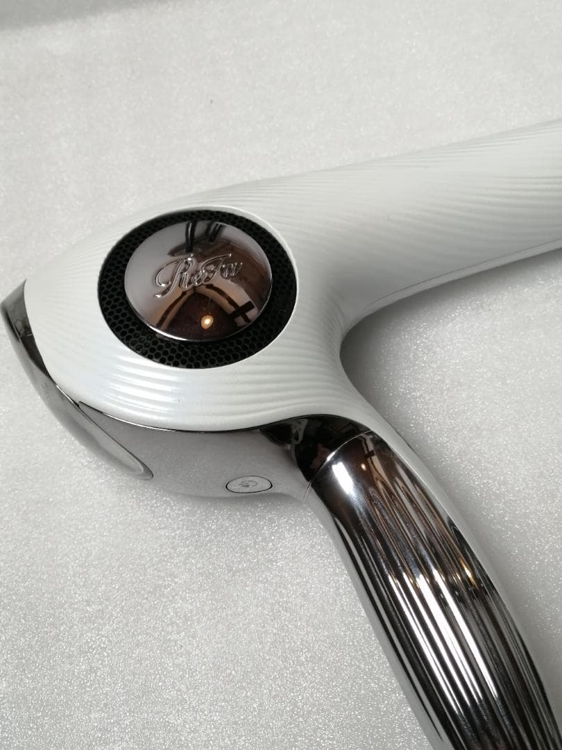 17 ReFa リファ　ヘアドライヤー　ホワイト