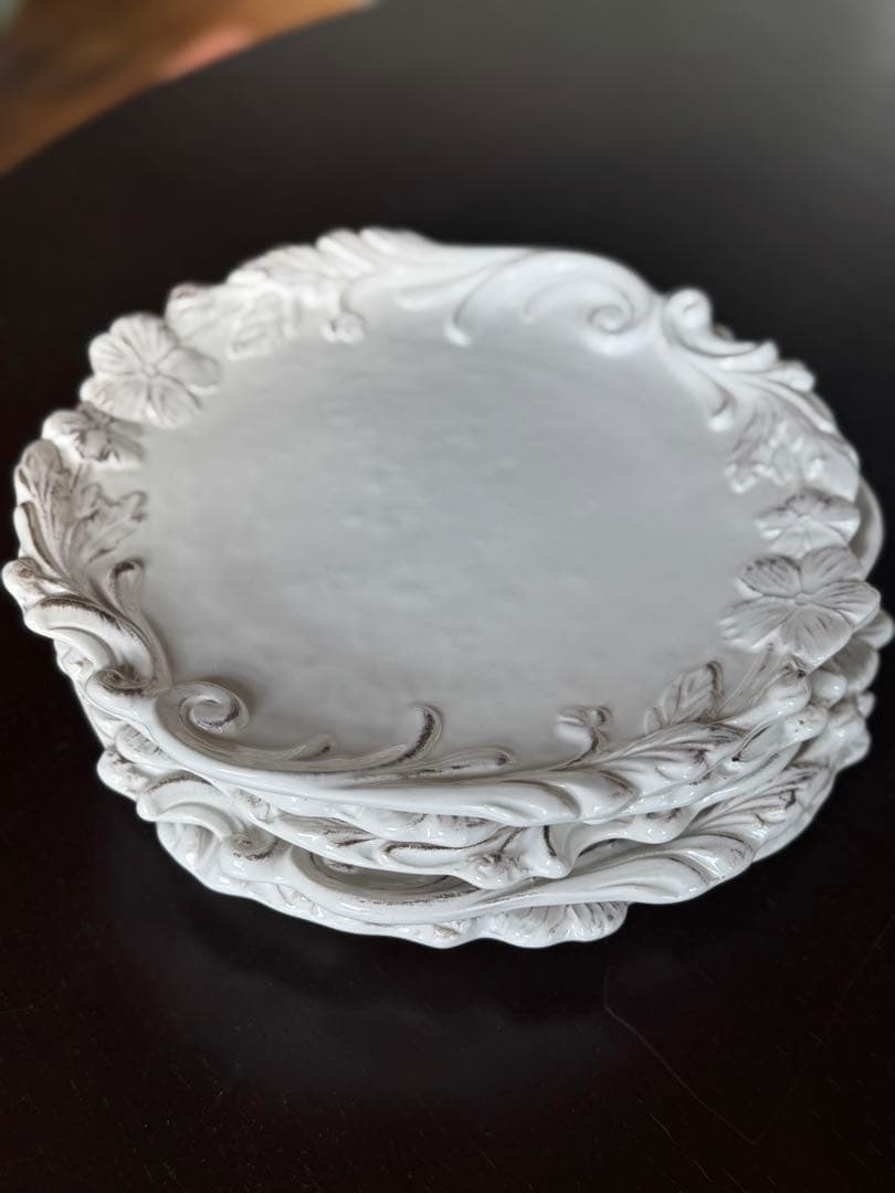 Elios 花模様の白い皿 5枚セット