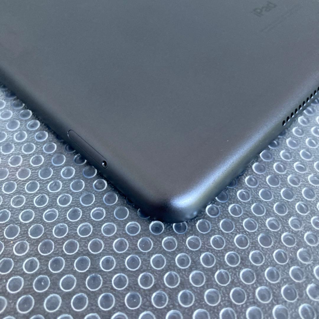 3779【早い者勝ち】電池最良好☆iPad8 第8世代 32GB SIMフリー☆