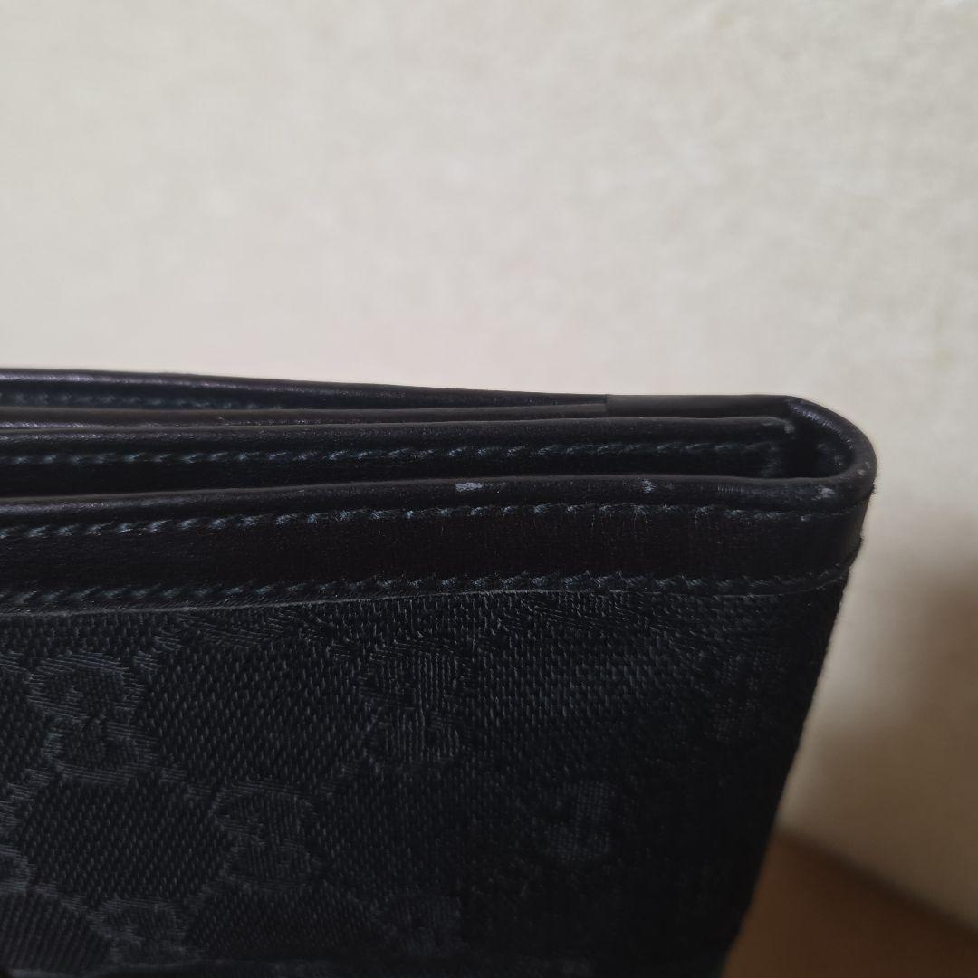 GUCCI ブラック GGパターン 二つ折り財布