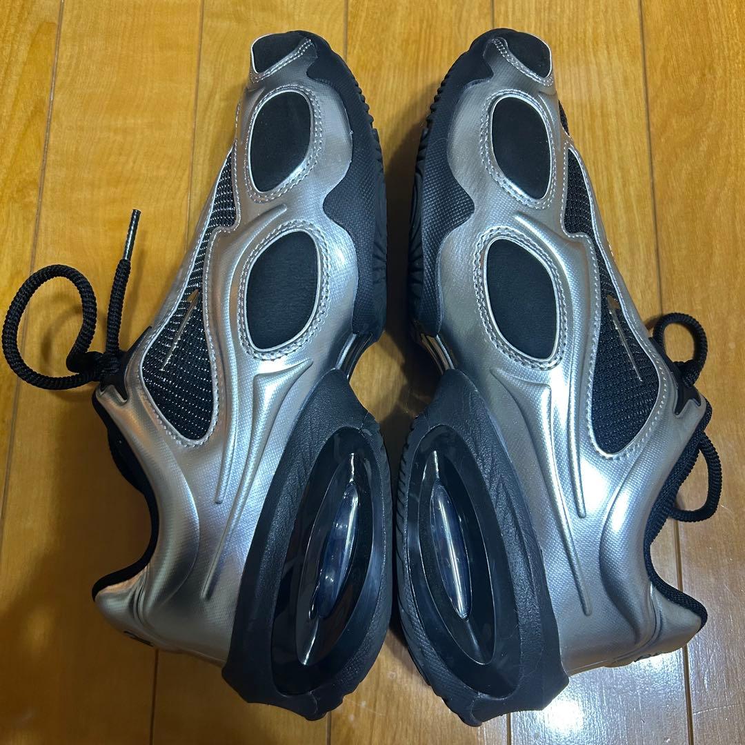 靴 Nike AirMaxMuse Black/Silver 24.5cm