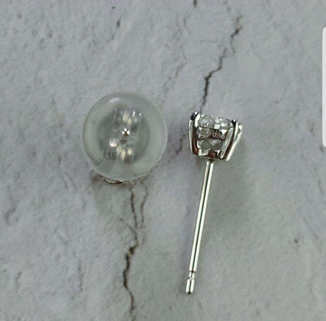 え*こ様 Dカラー 計0.6ct Ptダイヤモンドピアス☆鑑定書付き