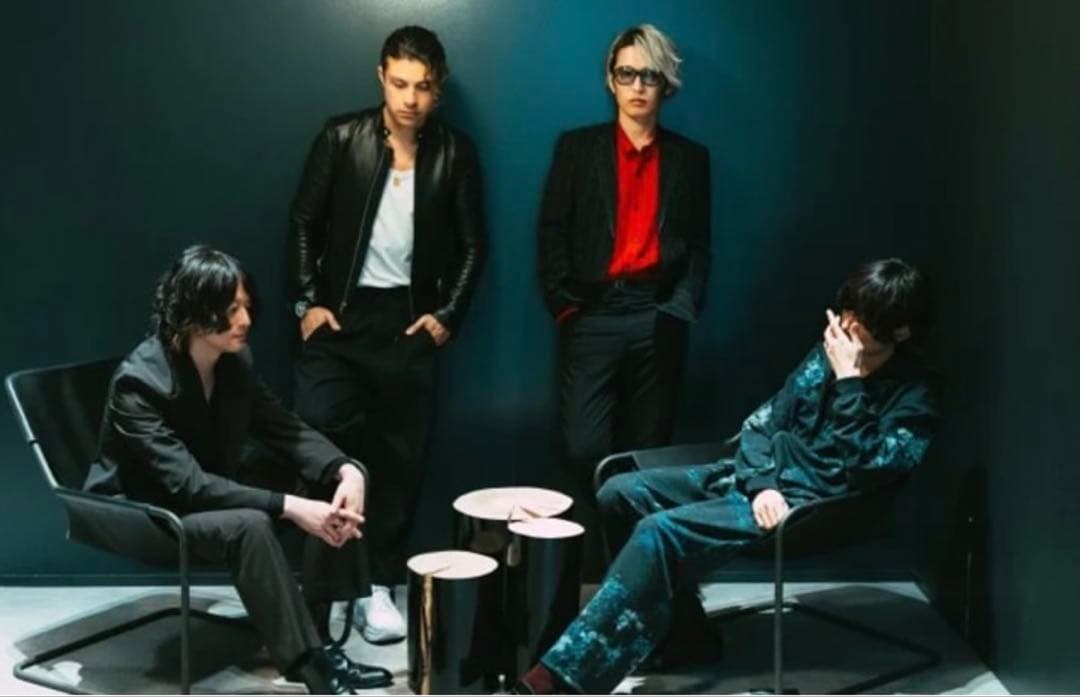 川上洋平　着用　LADMUSICIANセットアップ