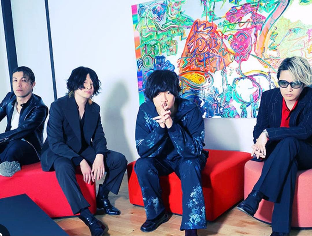 川上洋平　着用　LADMUSICIANセットアップ