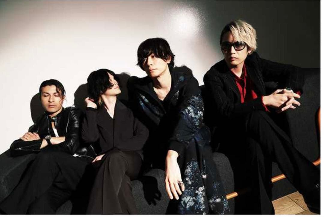 川上洋平　着用　LADMUSICIANセットアップ