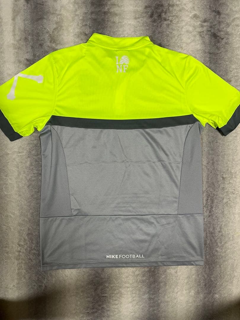 美品NFTB3点セットLサイズナイキフットボール