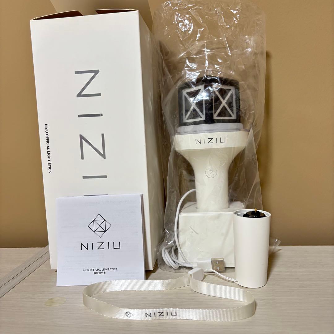 NiziU 公式ペンライト グッズ　withU