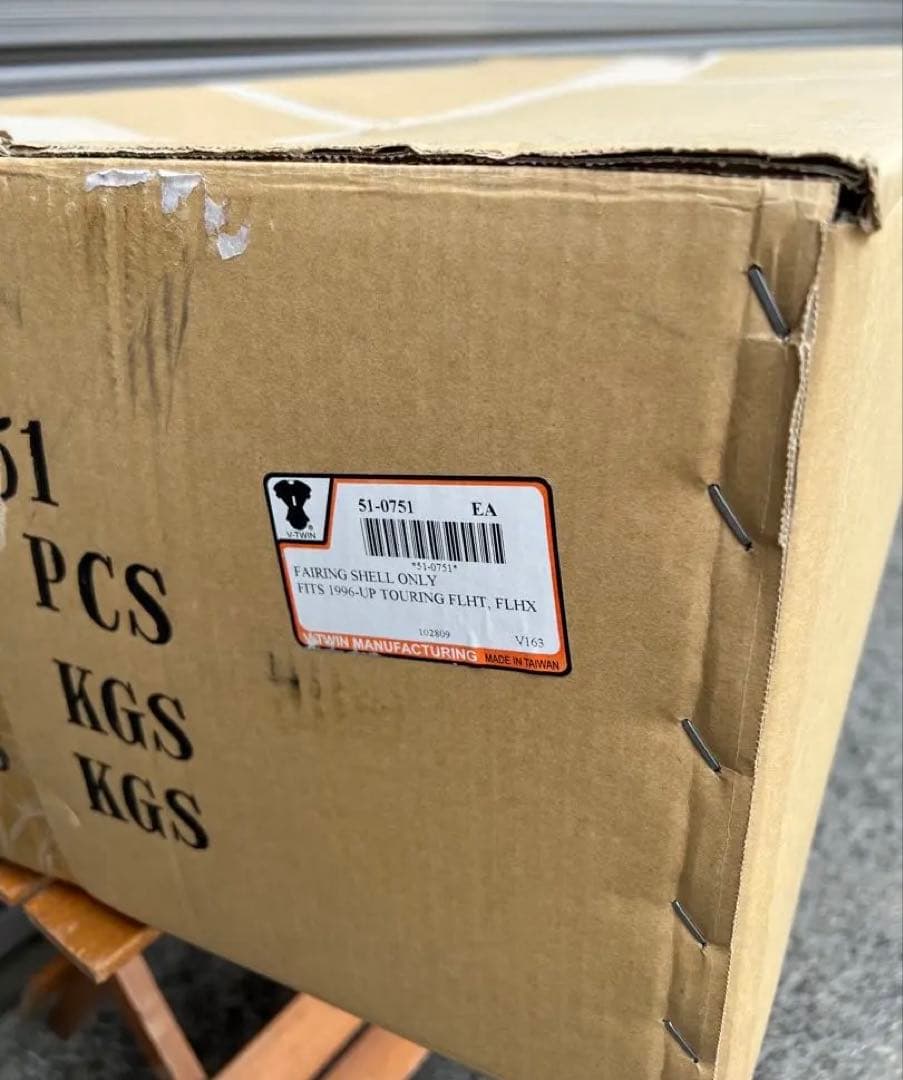 V-TWIN　V-ツイン　リプレイスメントフェアリング　ハーレーダビッドソン