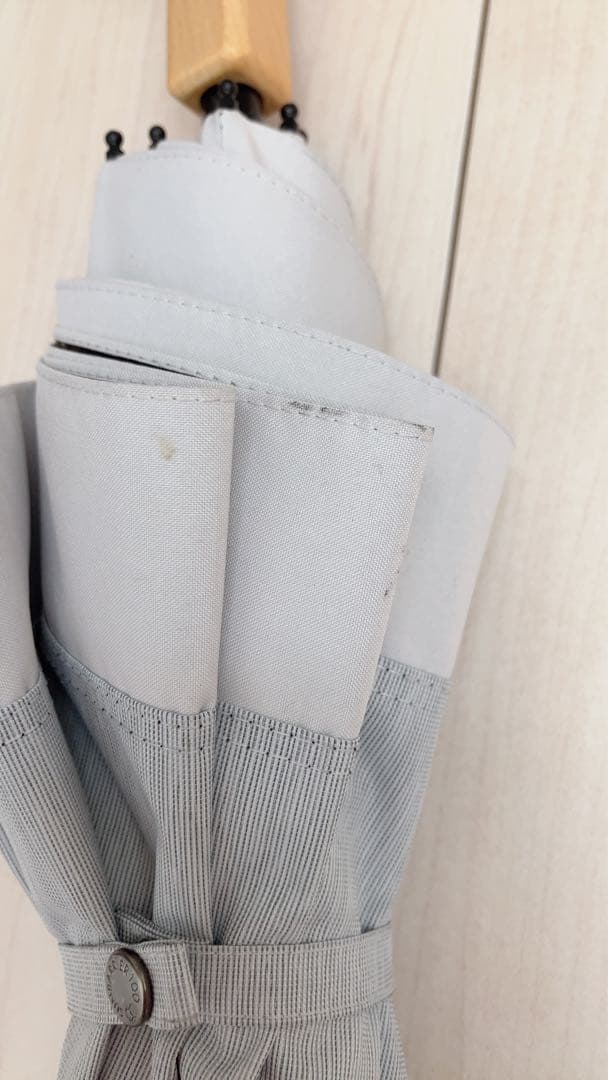 サンバリア100 折りたたみ日傘 ２段折 コンビmoku グレー 曲がり手元