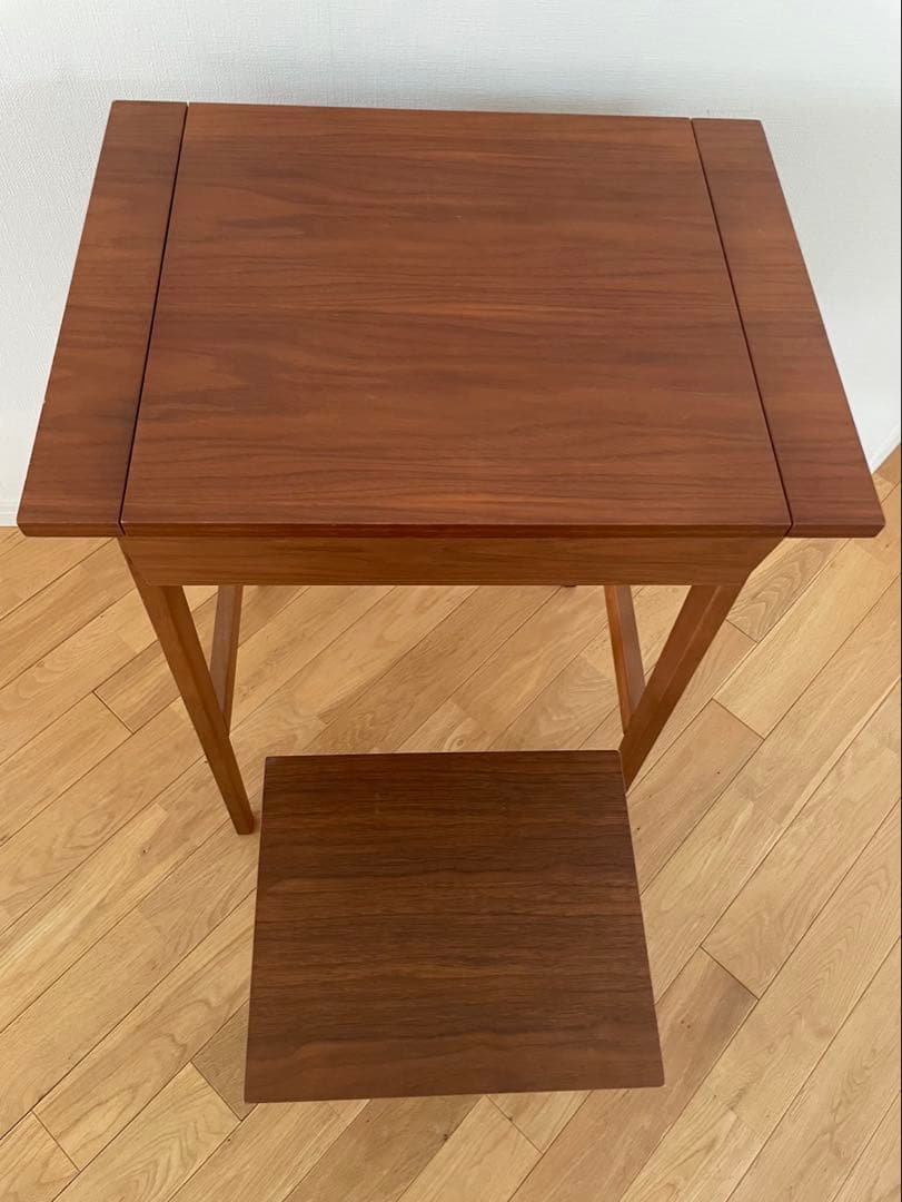 アクタス　ドレッサー・スツールセット