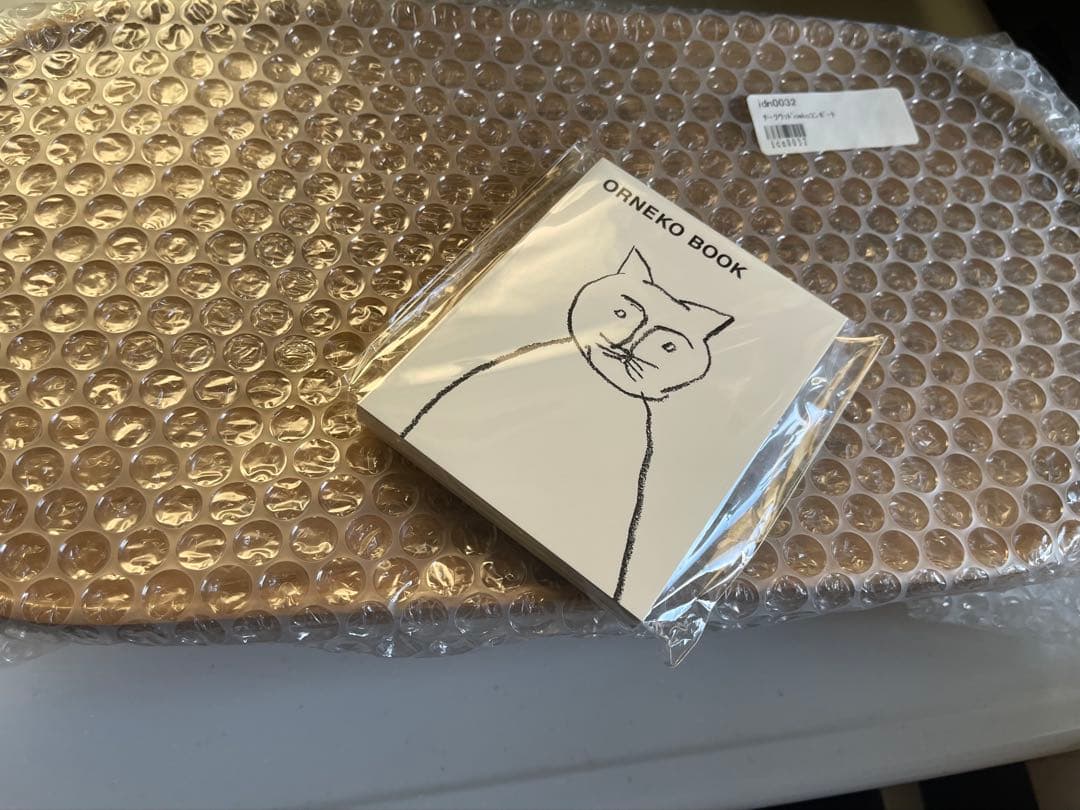 完売品♡オルネコ・オーバルネコテーブル　ネコちゃんわんちゃん➕オルネコブック