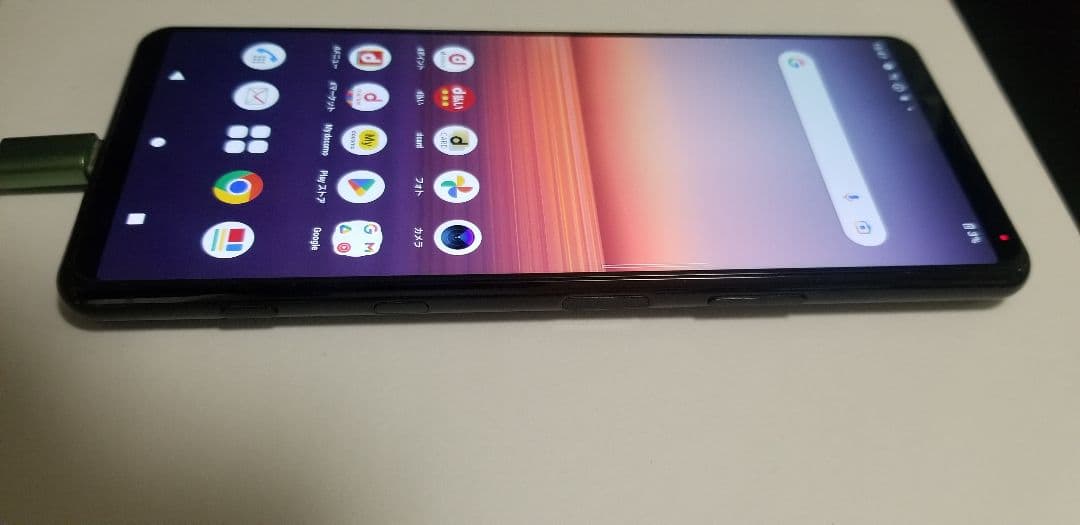 ブラックスマートフォン USB-C接続