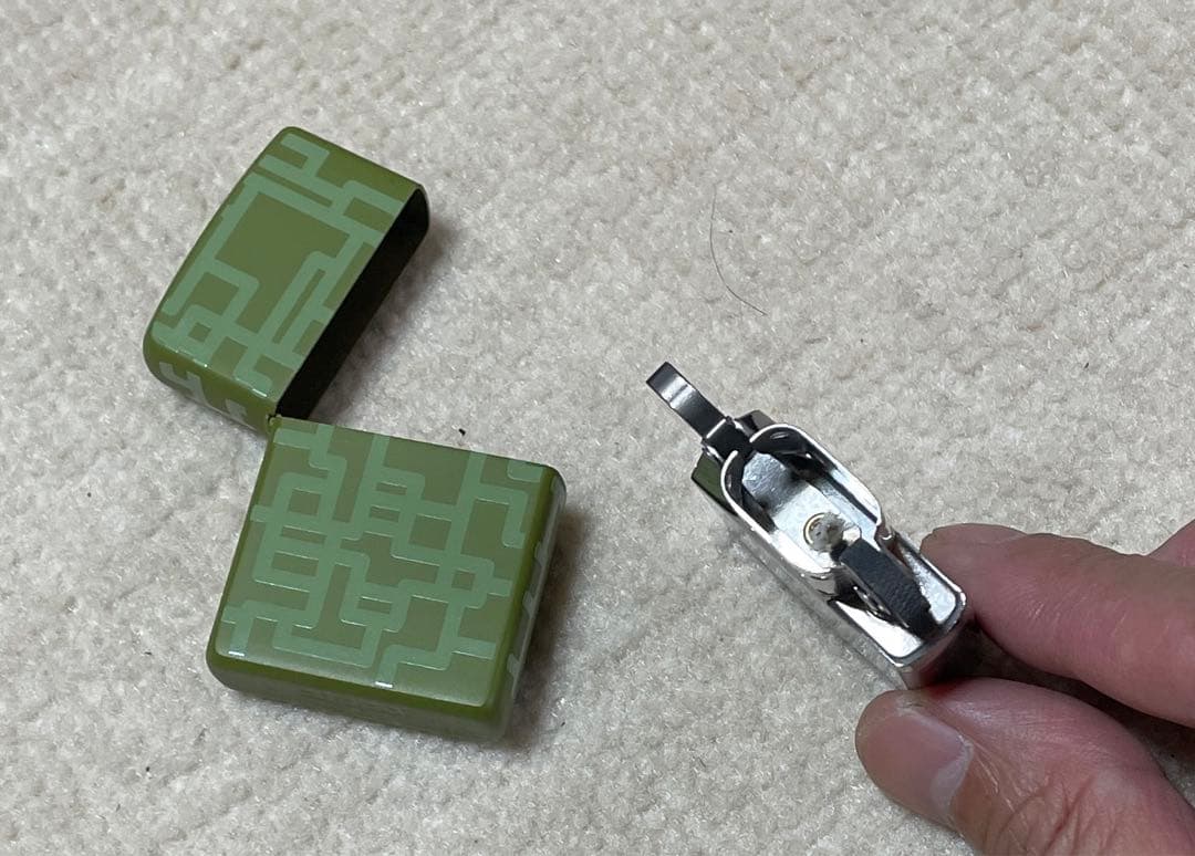 布袋寅泰Zippo オリーブグリーン 幾何学模様ライター