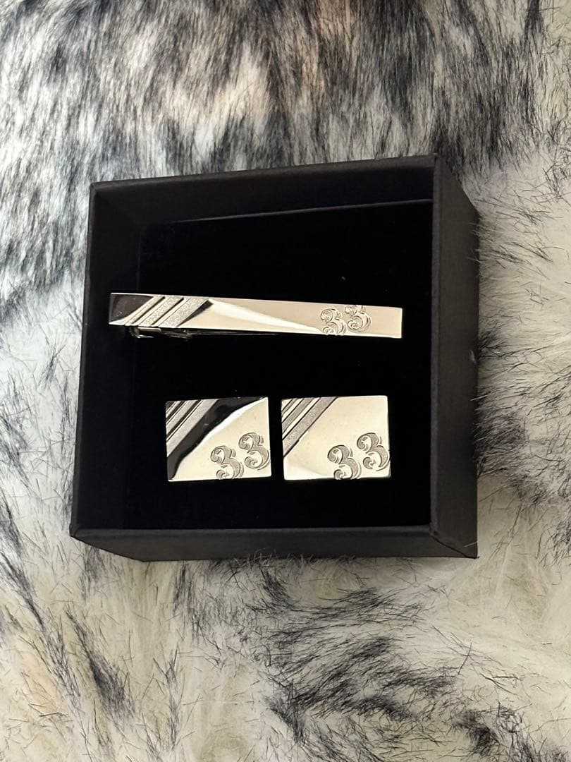 ディズニー　33 ネクタイピン カフス　セット