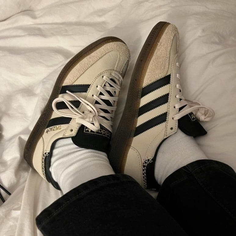 【新品】adidas ハンドボール スペツィアル 24.5cm IE3698