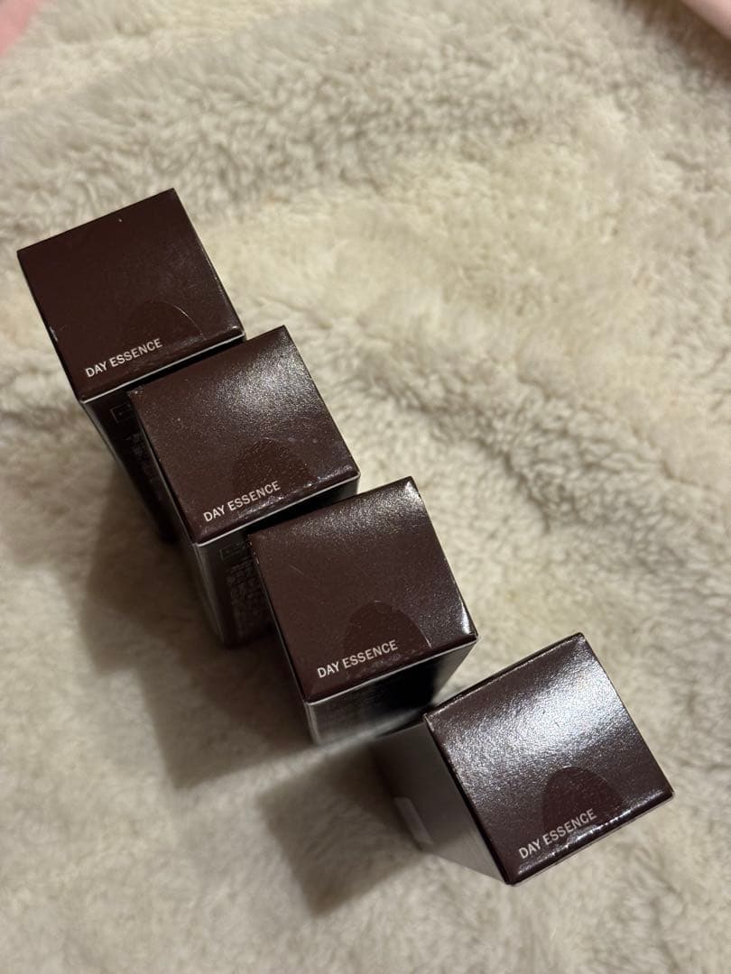 DECENCIA DAY ESSENCE 4本セット