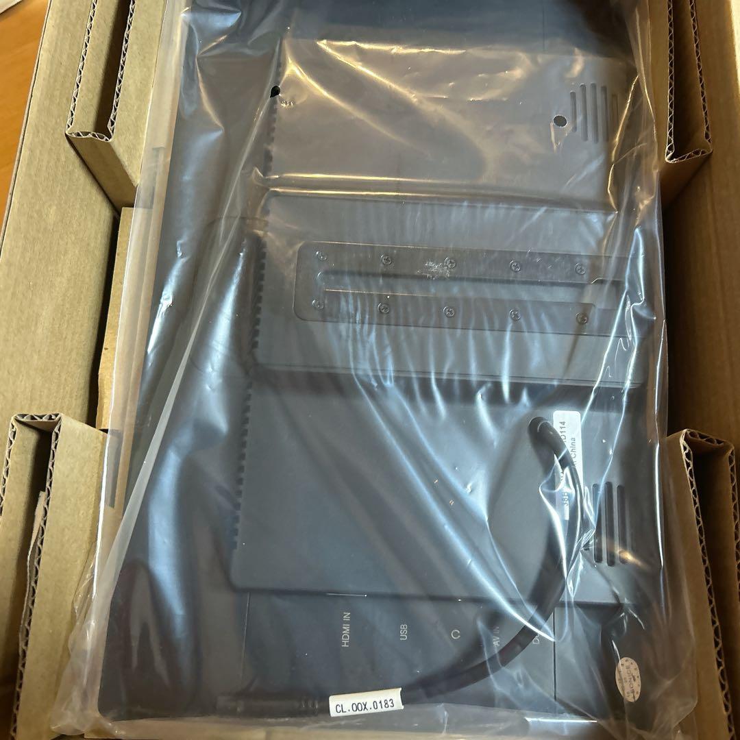 超薄型SAKUKA ヘッドレストモニター HDMI 13.3インチ12/24V