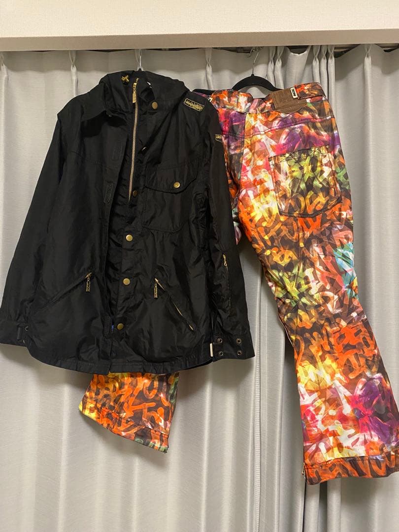 スノーボードウェアセット（ジャケット＆パンツ）　ACC